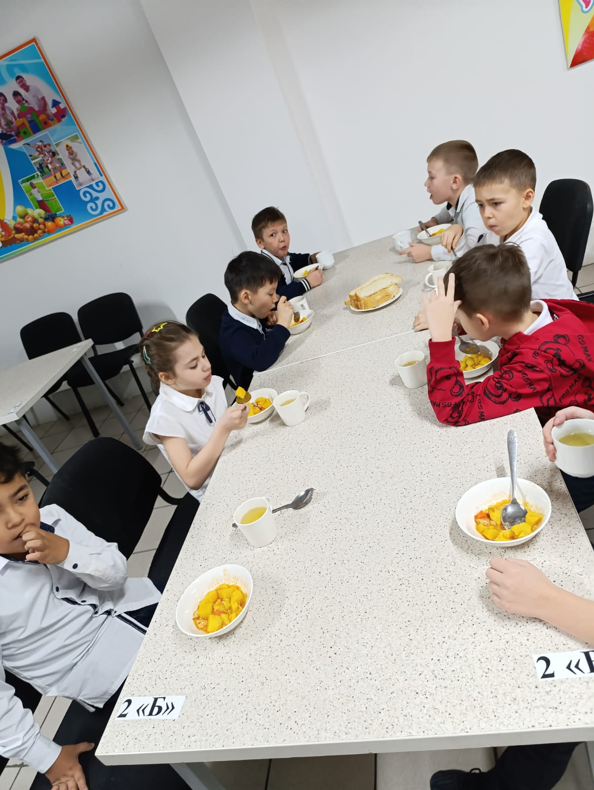 Бесплатное питание в школах Республики Казахстан